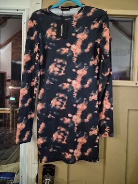 PrettyLittleThing Tie Dye Bodycon Dress Size 6 Long Sleeve Mini NWT